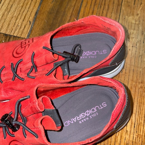 Cole haan size 7 Red Shoes - Picture 3 of 4
